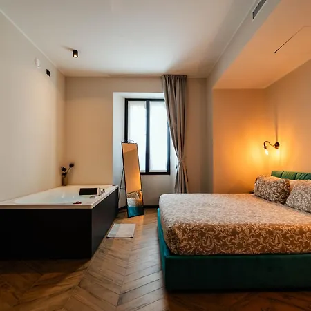 David's Suite&spa Con Parcheggio Privato * קומו